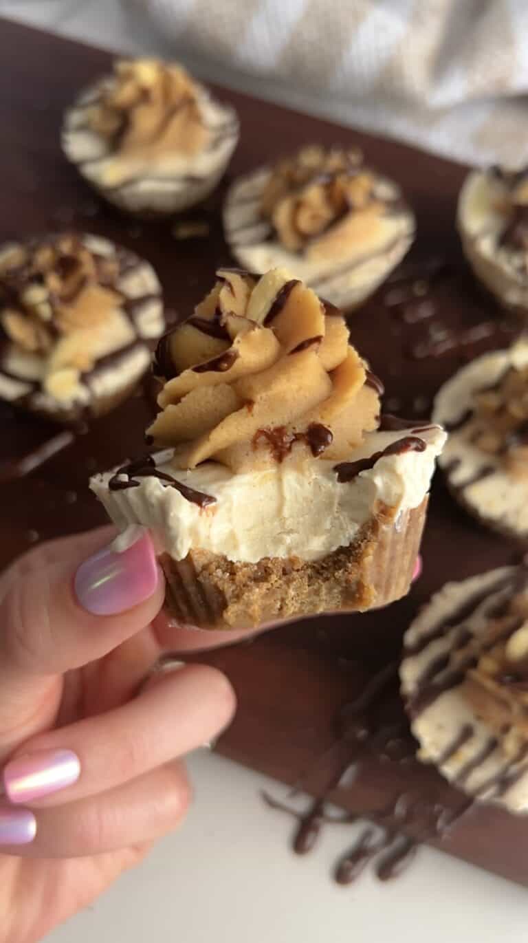Mini Peanut Butter Cheesecake Cups