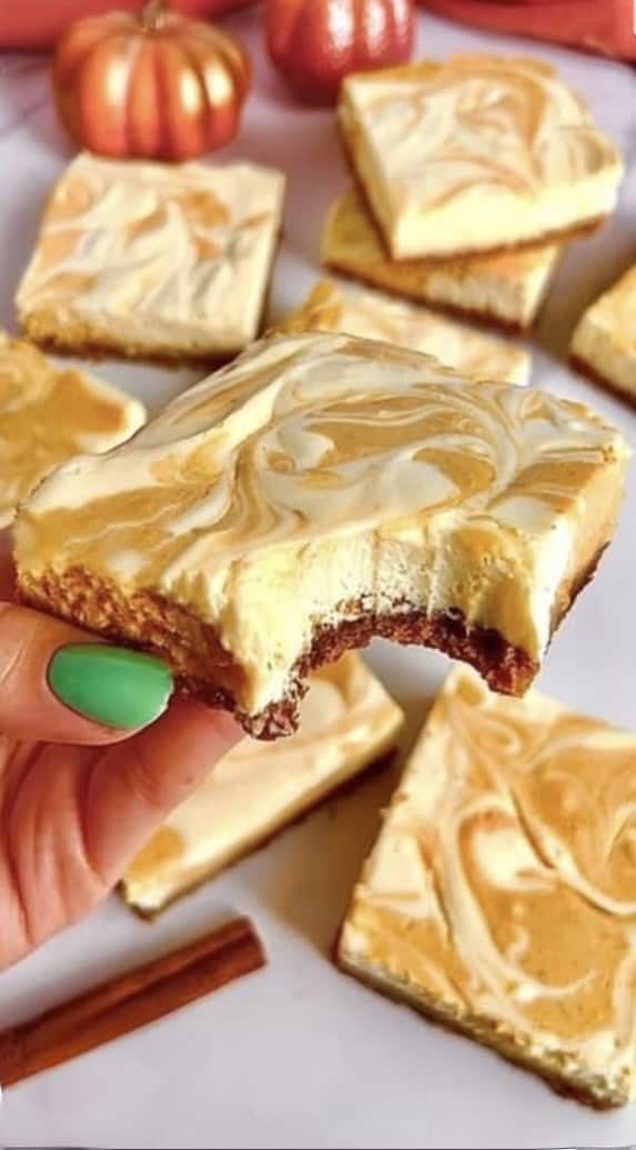 Pumpkin Cheesecake Bars