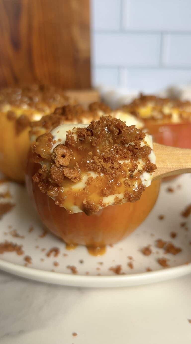 Cozy Cheesecake Stuffed Baked Apples
